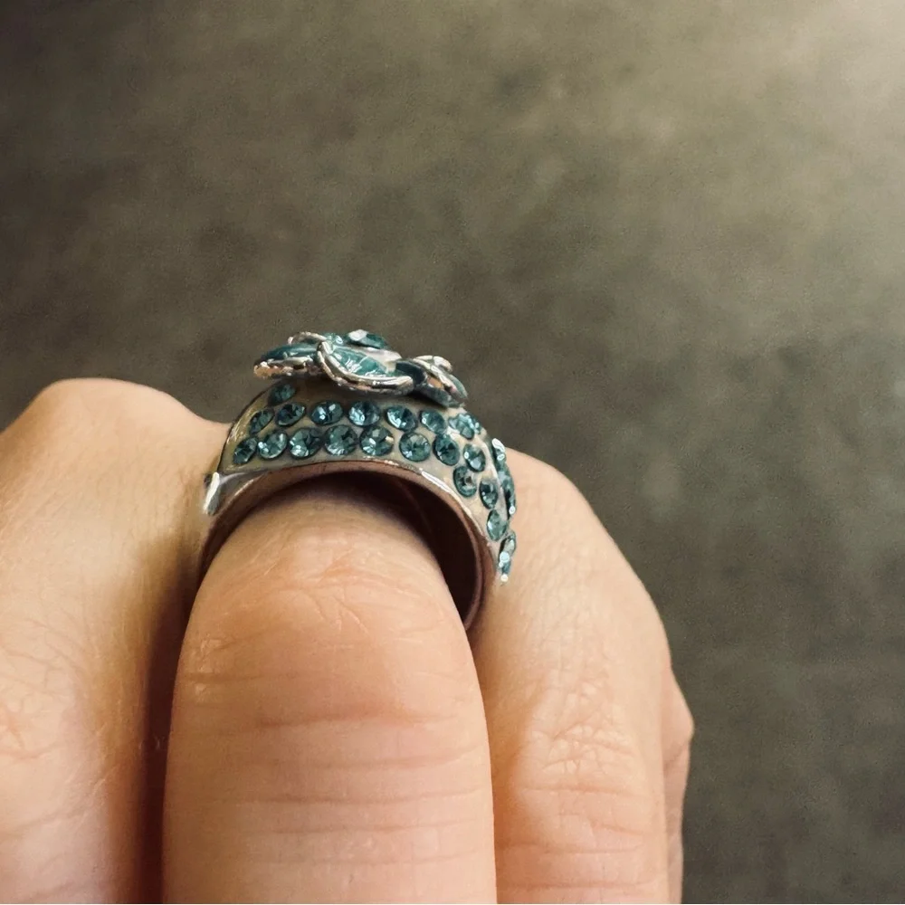 Floral Enamel Statement Ring in Cream and Teal Size 7